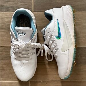 USED Nike Victory Tour 4 Golf Tour Shoes size 8.5